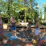 Chant pour tous à l'agora du jardin (Mons en Belgique)